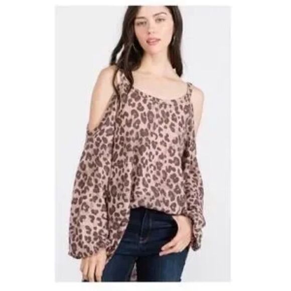 Leopard Print Cold Shoulder Top - Picture 3 of 6